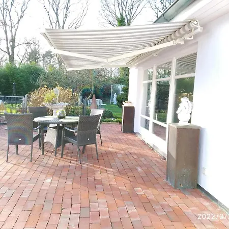 Christine 아파트 *